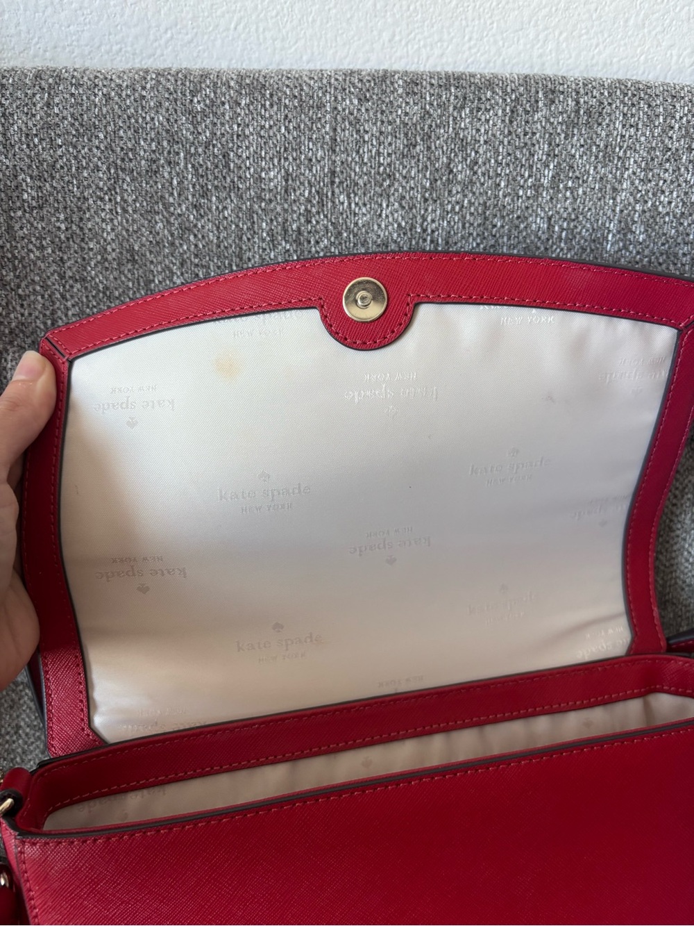 Kate Spade Cross Body Bag - Red with Gold Chain - Picture 4 of 8